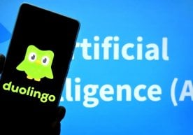 Duolingo компаниясининг бош директори Лукас Беер, AI билан