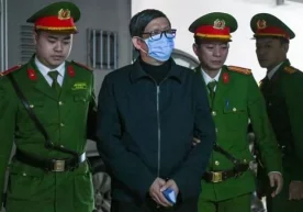 Фото: Tuoitre Вьетнамда 12 январь куни суд икки собиқ