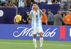 Анхел ди Мария ватани Аргентинага қайтгач, дастлабки