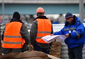 Rossiya kompaniyalari migrantlar yetishmovchiligidan ommaviy shikoyat qilmoqda фото