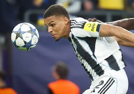 Англия Премьер-лигасида унутилмас ҳодисалар давом этмоқда.