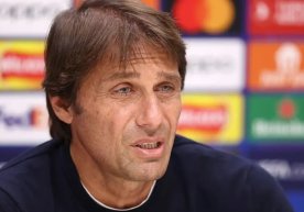 «Наполи» бош мураббийи Антонио Конте жамоадаги ички