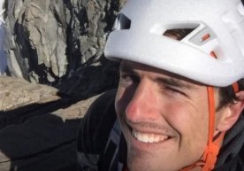 Havaskor alpinist 300 metr balandlikdan yiqilib halok boʻldi фото