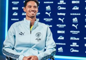 Янги туғилган чақалоқ “Этихад” кўприги остидаги сувда