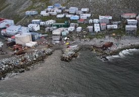 Аляскадаги Беринг бўғозида жойлашган Диомеде ороллари АҚШ