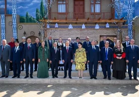 Президент Шавкат Мирзиёев Тошкентнинг Яккасарой туманидаги