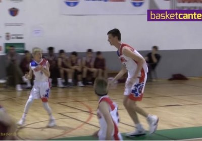 213 sm bo‘yga ega 12 yashar basketbolchi raqiblarining bosh og‘rig‘iga aylandi (video) фото