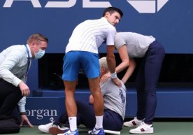 Новак Жокович ҳакамга тўп билан зарба бериб юборгани учун Us Open’дан четлатилди фото