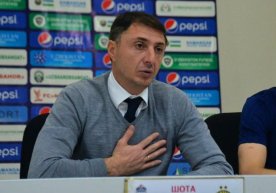 Arveladze: "O‘zbek futbolchilari jahonning kuchli klublarida o‘ynashni orzu qilishmaydi" фото