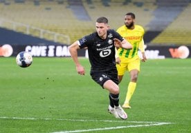 «Ньюкасл» клуби расмий сайтида ҳимоячи Свен Ботман билан