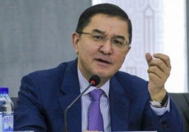 Жамшид Қўчқоров: Камбағалликни одамларга пул тарқатиб қисқартириб бўлмайди фото