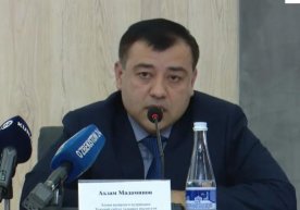 Ҳуқуқий сиёсат тадқиқот институти директори халқаро симпозиумда маъруза қилди фото