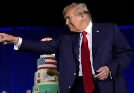 АҚШ президенти Доналд Трамп ўзининг 79 ёшини нишонлаш
