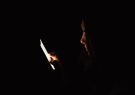 Журналистлар, ҳуқуқ ҳимоячилари ва сиёсий фаолларга қарши