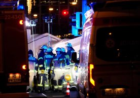 Germaniyada mashinada odamlarni bosib ketgan erkak bunga izoh berdi фото