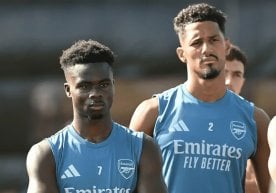 Жаҳон футбол бозорида ҳимоячилар орасида янги етакчи аниқ