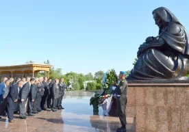 Хотира ва қадрлаш куни муносабати билан ўзбекистонликлар неча кун дам олади? фото