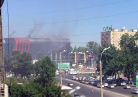 Toshkentda joylashgan Mega Planet savdo-ko‘ngilochar markazida yong‘in chiqdi (foto va video) фото