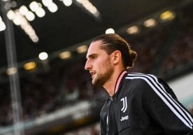 Француз дарвозабони Майк Мейнан ўтган дам олиш кунлари