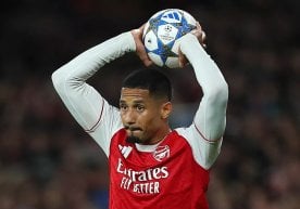 Лондоннинг "Арсенал" жамоаси марказий ҳимоячиси