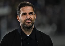 «Komo» bosh murabbiyi Sesk Fabregas A Seriya peshqadami