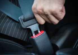 Соғлиқни сақлаш вазирлиги автомобилда хавфсизлик камарини