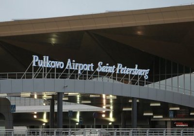 Uzbekistan Airways samolyoti dvigateldagi muammo tufayli Pulkovo aeroportiga qayta qo‘ndi фото