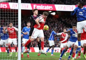 Англия Премер-лигасининг 25-турида бир қатор баҳслар