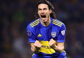 Уругвайлик ҳужумчи Эдинсон Кавани Аргентинада қийин даврни