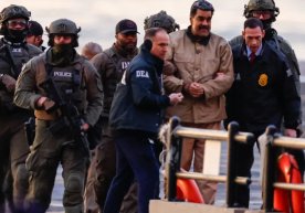 АҚШда ҳарбий олам ва молиявий бозорларни ларзага келтирган