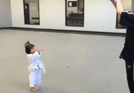 3 yoshli taekvondochi qizaloq internet yulduziga aylandi фото