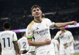 Англия Премьер-лигаси чемпионлигига даъвогар