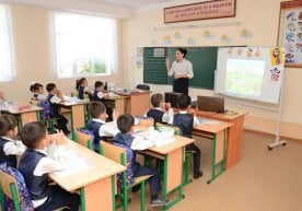 Ўзбекистонда ўқитувчилар маоши мавзуси яна кун тартибига