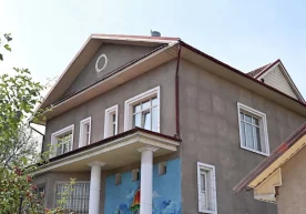 Қирғизистон президенти Садир Жапаров шахсий уйини мамлакат