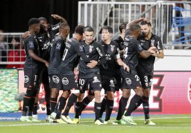 "Лорьян" ва "Нисса" Франция