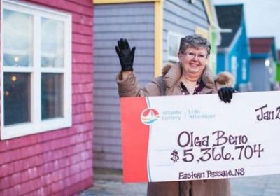 Kanadalik ayol tushda ko‘rgan sonlari bilan lotereyani yutdi фото