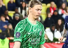 Белгілі бұрынғы қақпашы Евгений Корнюхин «Пари Сен-Жермен»