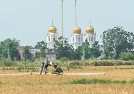 Ҳиндистон-Покистон орасида ҳаводан зарбалар алмашилди: Жамму аэропорти ҳужумга учради фото