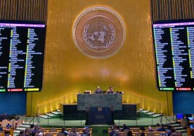 The UN adopted two resolutions on Ukraine. The US did not condemn Russia фото