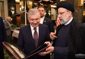 Шавкат Мирзиёев Эроннинг илмий-техник ютуқлари кўргазмаси билан танишди фото