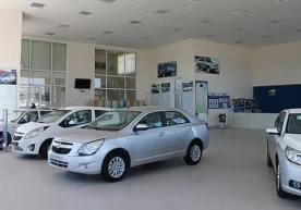 “Роҳат” автосалонида сотилаётган автомобиллар рўйхати ва нархлари билан танишинг фото