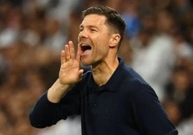 El nuevo entrenador del Chelsea, Xabi Alonso, está tomando