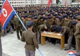 Фото: KCNA 1,4 миллионга яқин ёшлар «муқаддас уруш»да