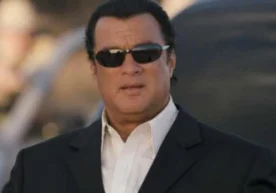 Актриса Регина Симонс Стивен Сигал устидан полицияга