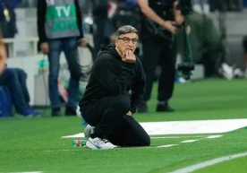 А Серияда яна бир мураббий истеъфоси кутилмоқда. Машҳур