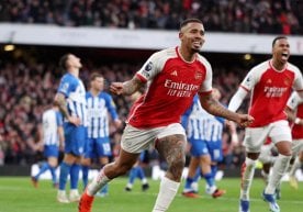 UEFA Champions League: Arsenal crushes PSV 7-1 фото