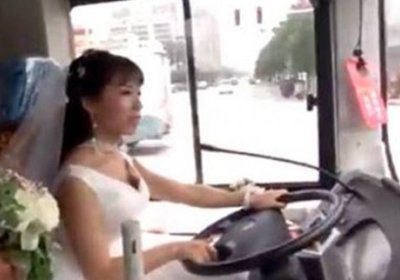 Келин тўйига етиб бориш учун автобусни ўзи бошқарди (видео) фото