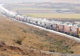 Chegarada to‘xtab turgan turkiyalik haydovchilar masalasiga izoh berildi фото
