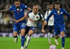 Челси Англия Премьер-лигасининг ўнинчи турида Тоттенҳем