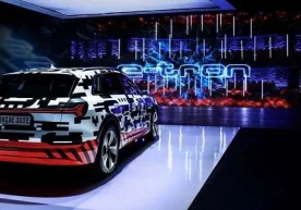 Audi компанияси ўзининг e-tron, деб номланувчи электр